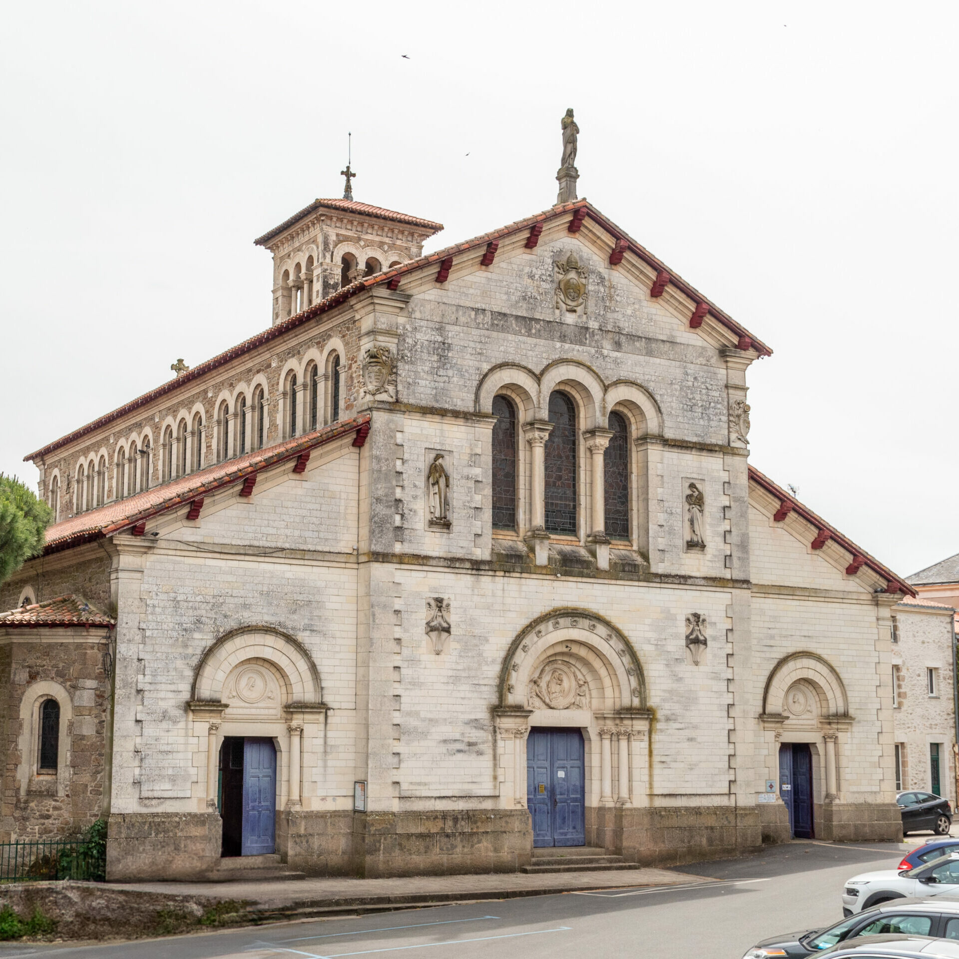 041 Eglise Clisson 1 scaled e1748634968497