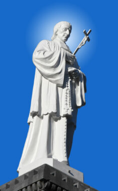Grignion de Montfort statue 003 B 637x1024 1
